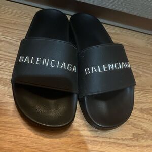 Balenciaga pool slides size 9, black